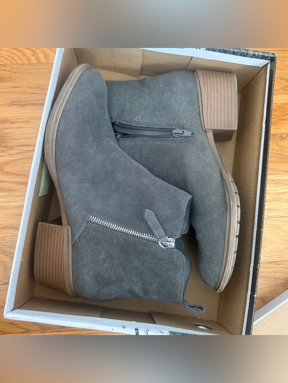 Kensie Talynn Dark Grey Suede Ankle Booties Size 7.5 New